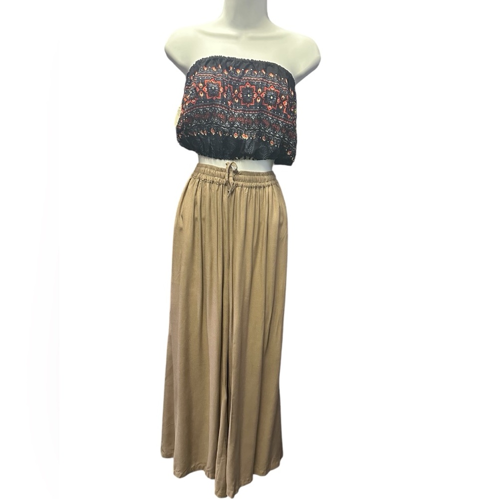 Stretchy Crop Top.  India Boutique S/M. 9980.    CL/GR04